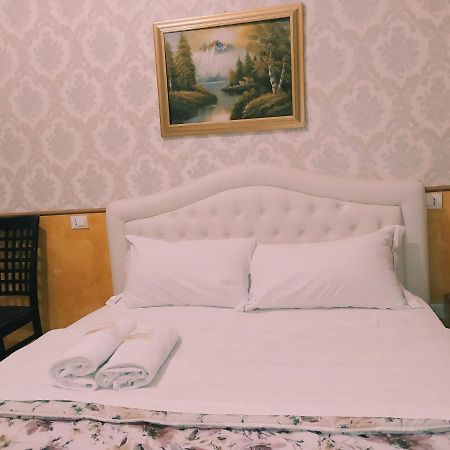 Cattaneo Accomodation Рим Екстериор снимка